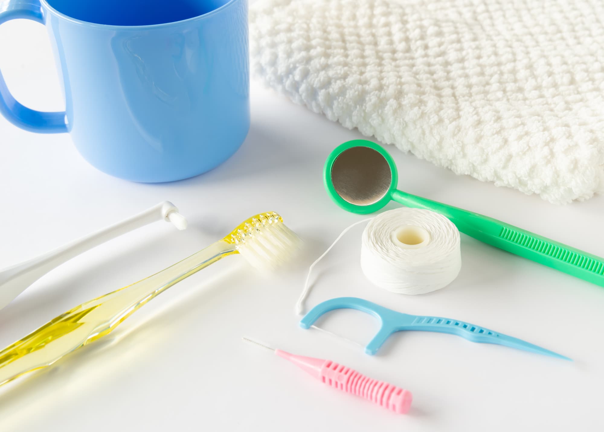 インプラント治療後のケアに使用するセルフケア用品