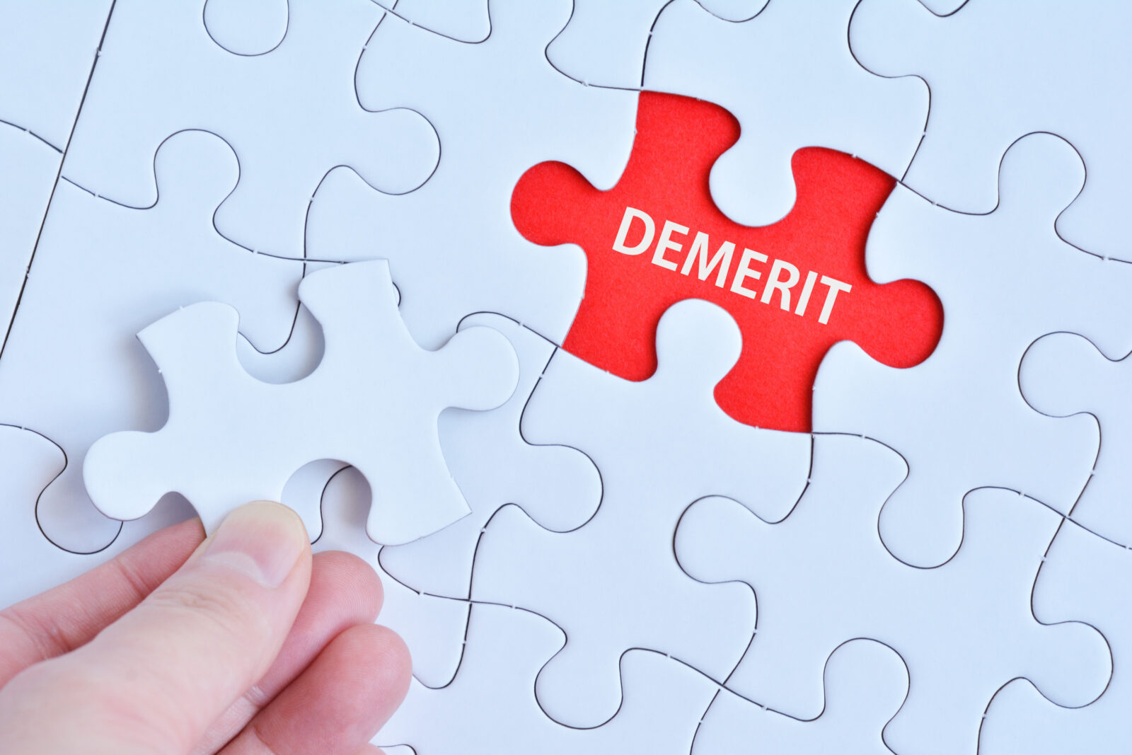 費用をかけてセラミックの歯にするデメリット